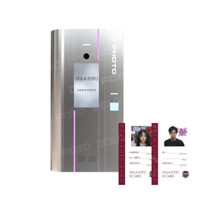 DOLA_FOTO_AI_Card_Photo_Booth_AI_Portrait_To_Card_Sticker_Workflow_Demonstration_For_B2B_Retail_Marketing_And_Trade_Show_Giveaways